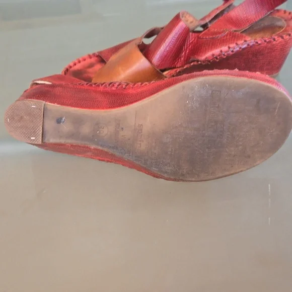 Pikolinos Women's Shoes - Picture 8 of 9